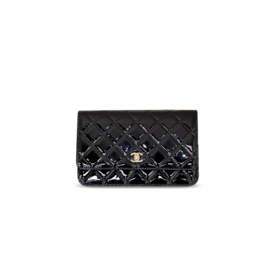 CHANEL MASTER CLASSIC WALLET ON CHAIN PATENT LEATHER AS4241 (19*13*3.5cm) CHANEL MASTER CLASSIC WALLET ON CHAIN PATENT LEATHER AS4241 (19*13*3.5cm)